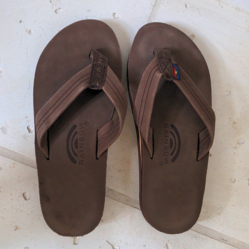 Rainbow Brand Leather Flip Flops NWOT